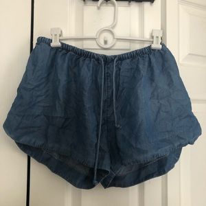 Loose Denim Dolphin Cut Shorts